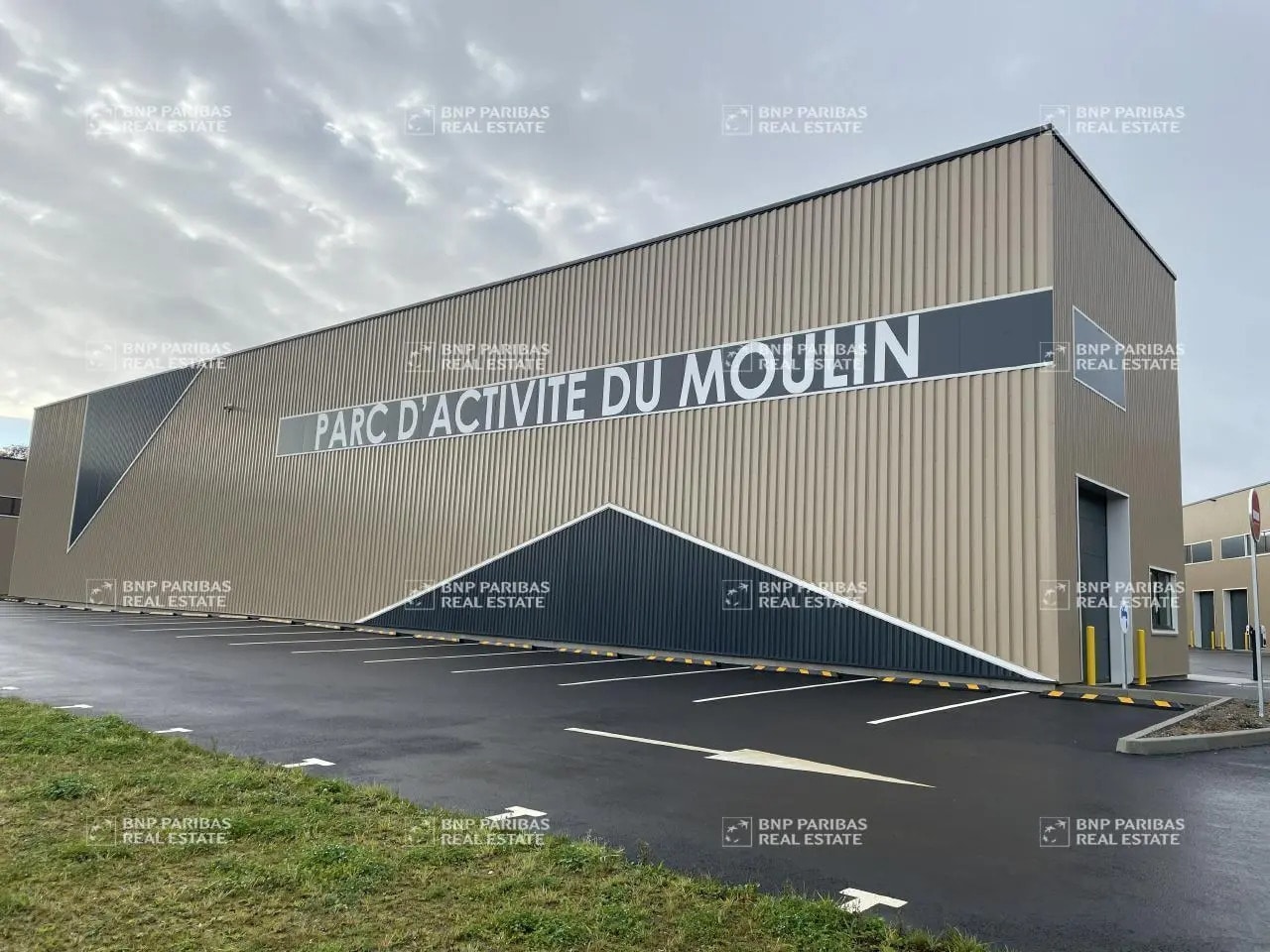 152 Rue François René De Chateaubriand, Carquefou à louer Photo de l’immeuble– Image 1 sur 9