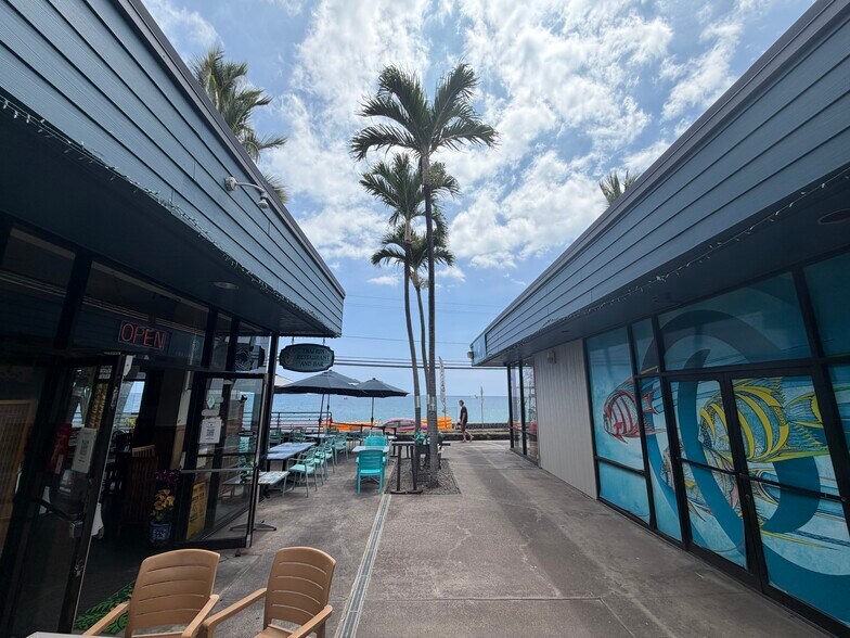 75-5799 Alii Dr, Kailua Kona, HI à louer - Photo de l’immeuble – Image 2 sur 4