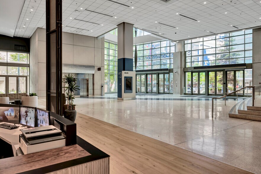 701 Pike St, Seattle, WA à louer - Hall d’entrée – Image 3 sur 13