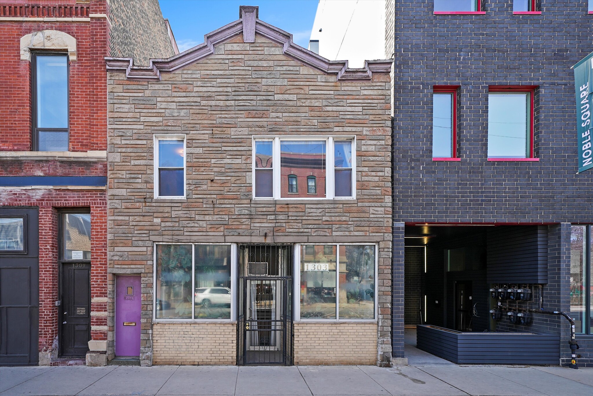1303 W Chicago Ave, Chicago, IL à vendre Photo de l’immeuble– Image 1 sur 34