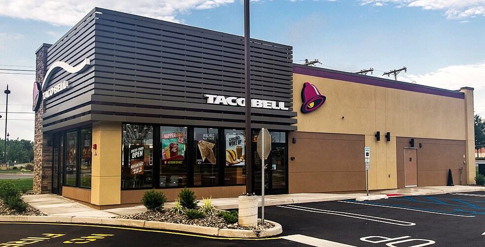 W249N6498 State Road 164, Sussex, WI à vendre - Photo de l’immeuble – Image 2 sur 4