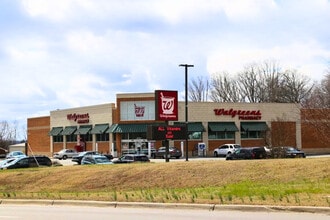 3220 Halifax Rd, South Boston, VA à louer Photo de l’immeuble– Image 2 sur 2