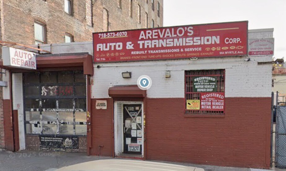 984 Myrtle Ave, Brooklyn, NY à louer Photo principale– Image 1 sur 2