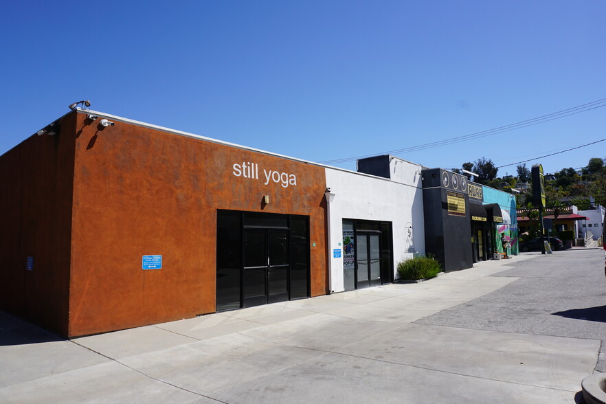 2395 Glendale Blvd, Los Angeles, CA à louer - Photo de l’immeuble – Image 1 sur 9