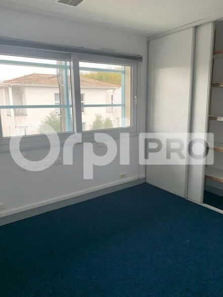 Bureau dans Pessac à louer - Photo de l’immeuble – Image 2 sur 10