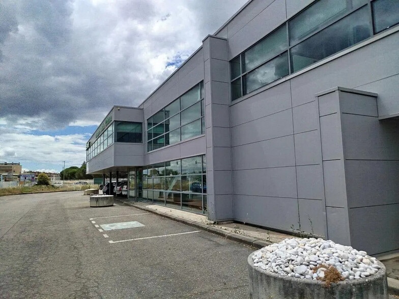 Local d’activités dans Portet-sur-Garonne à louer - Photo de l’immeuble – Image 1 sur 20