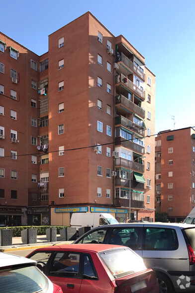 Immeuble residentiel dans Fuenlabrada, Madrid à vendre - Photo principale – Image 1 sur 1