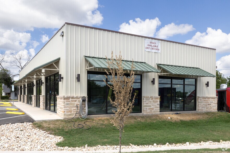840 S Business IH 35 St, New Braunfels, TX à louer - Photo principale – Image 3 sur 15