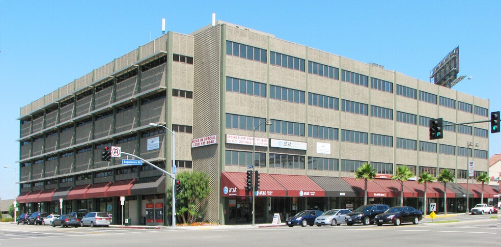 8929-8939 S Sepulveda Blvd, Los Angeles, CA à louer - Photo de l’immeuble – Image 2 sur 37