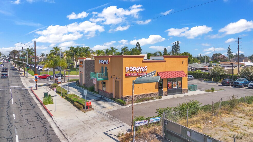 9211 Telegraph Rd, Pico Rivera, CA à vendre - Photo de l’immeuble – Image 2 sur 16