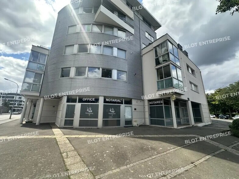 Bureau dans Rennes à louer - Photo de l’immeuble – Image 1 sur 5