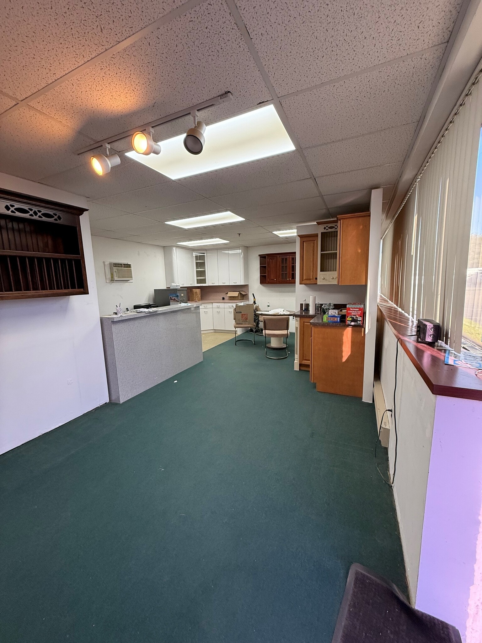 2221 5th Ave, Ronkonkoma, NY à louer Photo intérieure– Image 1 sur 4