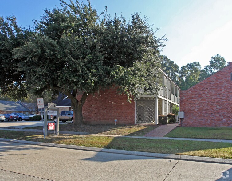 5525 Superior Dr, Baton Rouge, LA à louer - Photo principale – Image 1 sur 3