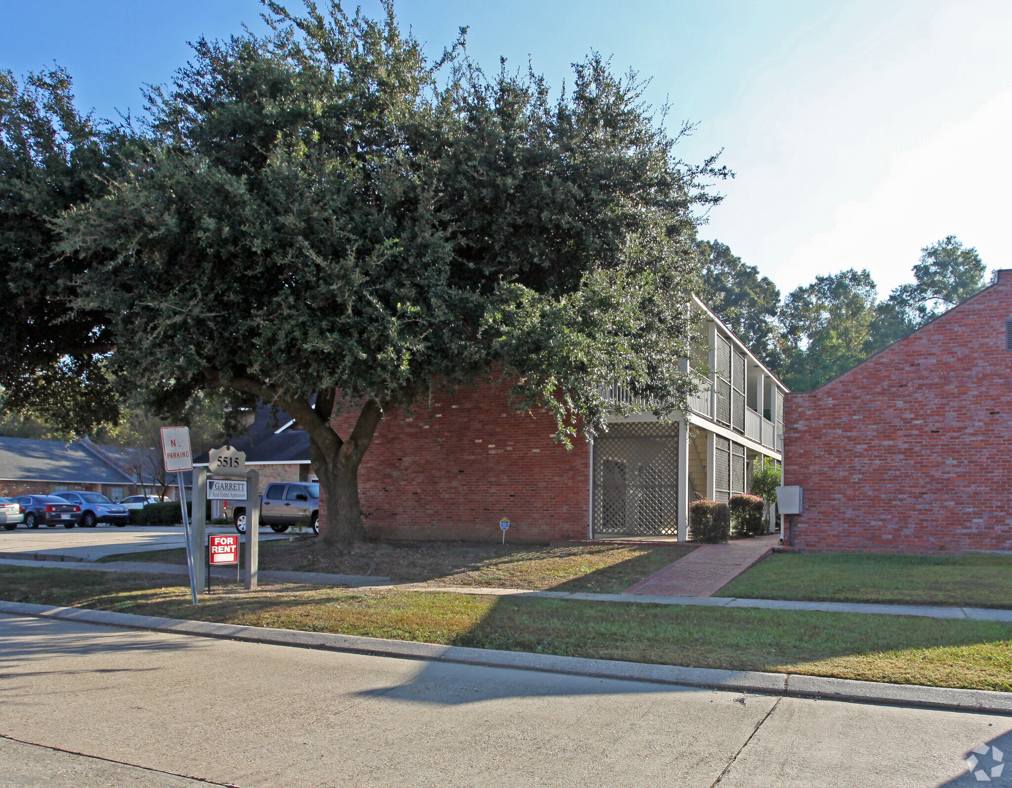 5525 Superior Dr, Baton Rouge, LA à louer Photo principale– Image 1 sur 4
