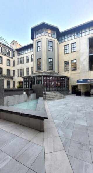 168 Ingram St, Glasgow à vendre - Photo de l’immeuble – Image 2 sur 10