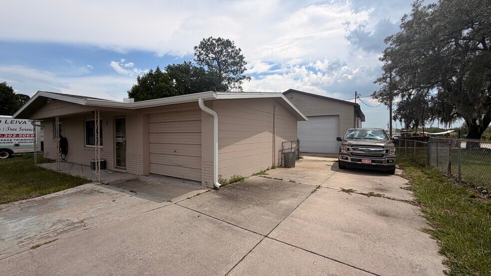 5 Carl Ct, Beverly Hills, FL à vendre - Photo de l’immeuble – Image 3 sur 25
