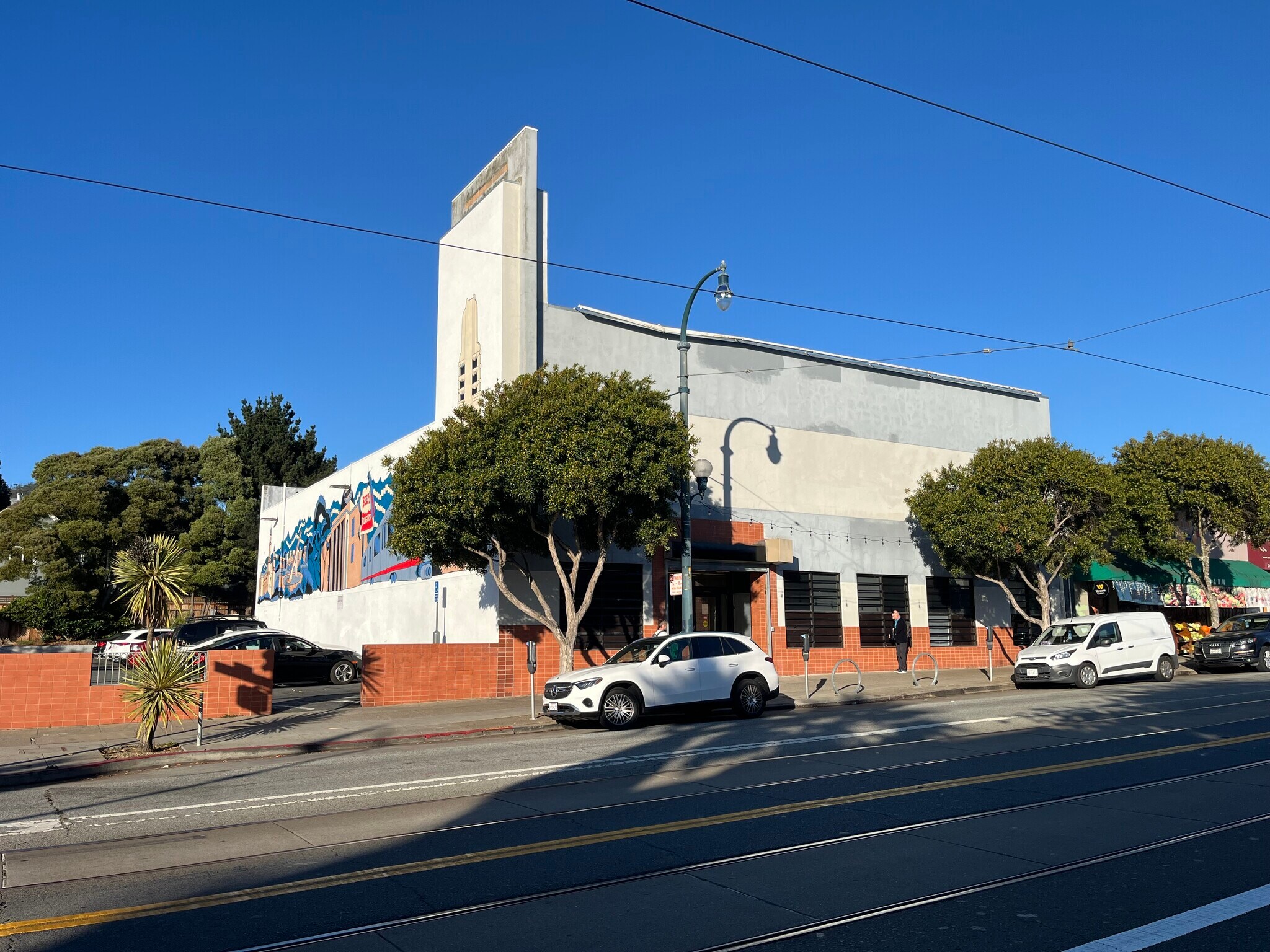 1630 Ocean Ave, San Francisco, CA à louer Photo principale– Image 1 sur 8