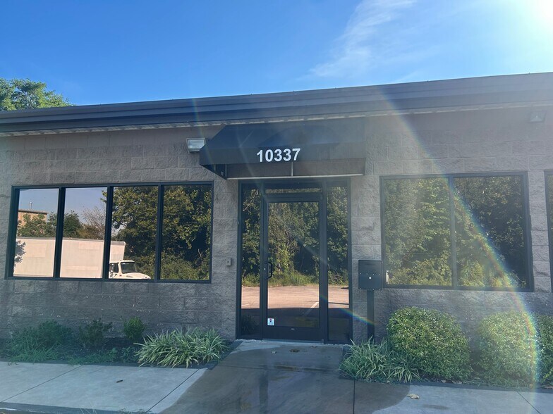 10333-10337 Yellow Pine Ln, Knoxville, TN à louer - Photo de l’immeuble – Image 1 sur 26