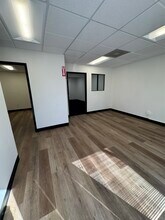 6724-6758 Eton Ave, Canoga Park, CA à louer Photo intérieure– Image 2 sur 9