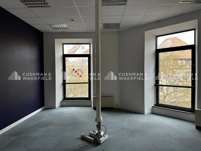 Bureau dans Strasbourg à vendre - Photo intérieure – Image 2 sur 10