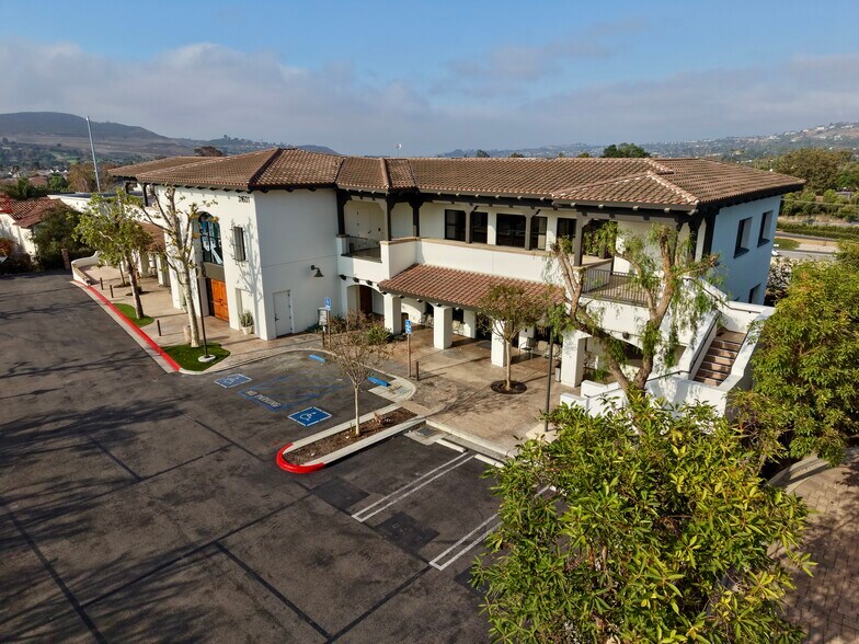 31601 Avenida Los Cerritos, San Juan Capistrano, CA à louer - Photo de l’immeuble – Image 3 sur 33