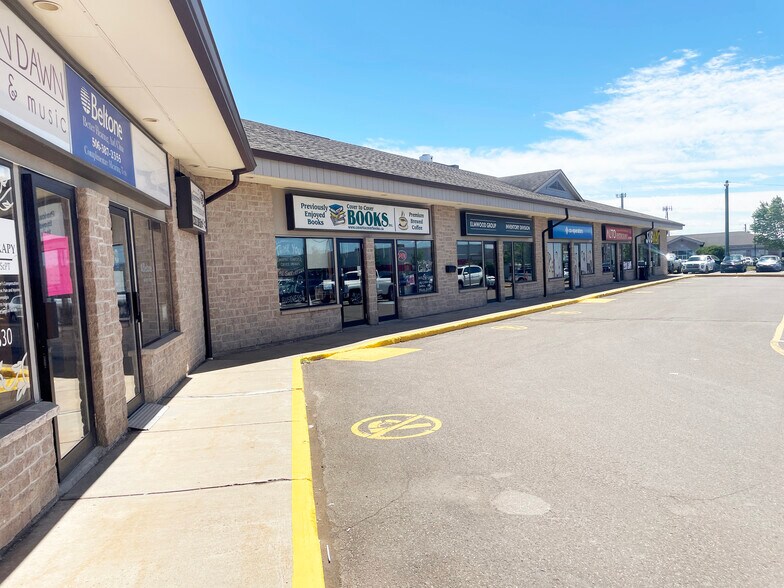 630 Pinewood Rd, Riverview, NB à louer - Photo de l’immeuble – Image 2 sur 6