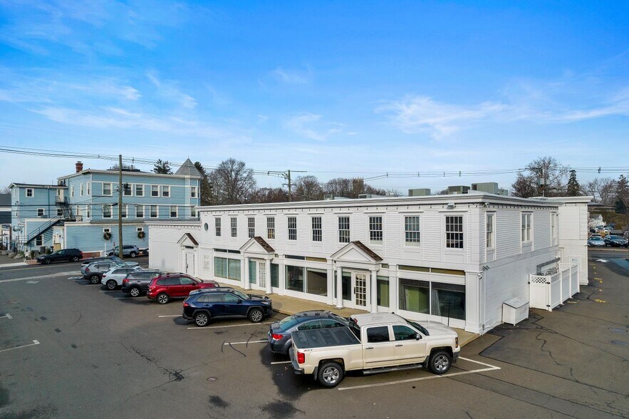 2-4 Water St, Guilford, CT à louer - Photo de l’immeuble – Image 3 sur 10