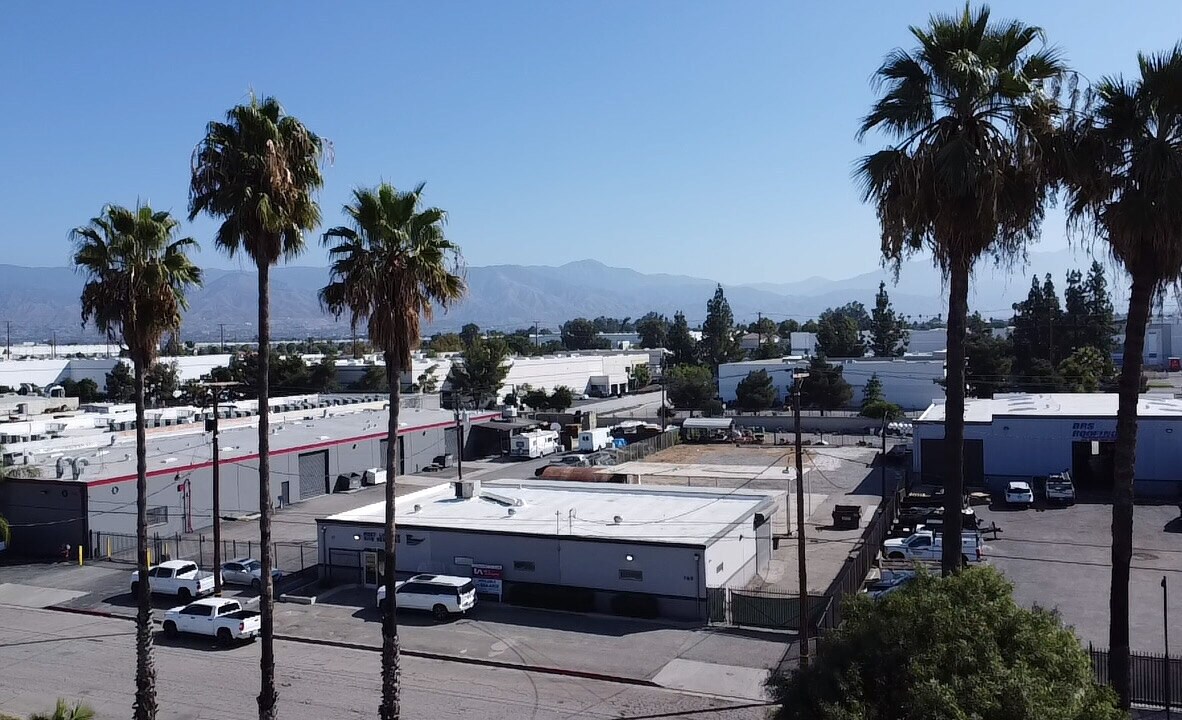 765 S Lugo Ave, San Bernardino, CA à louer Photo de l’immeuble– Image 1 sur 8