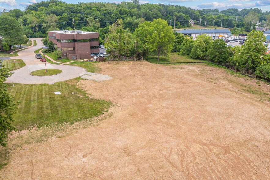 13622 Barrett Office Dr, Ballwin, MO à vendre - Photo de l’immeuble – Image 3 sur 18