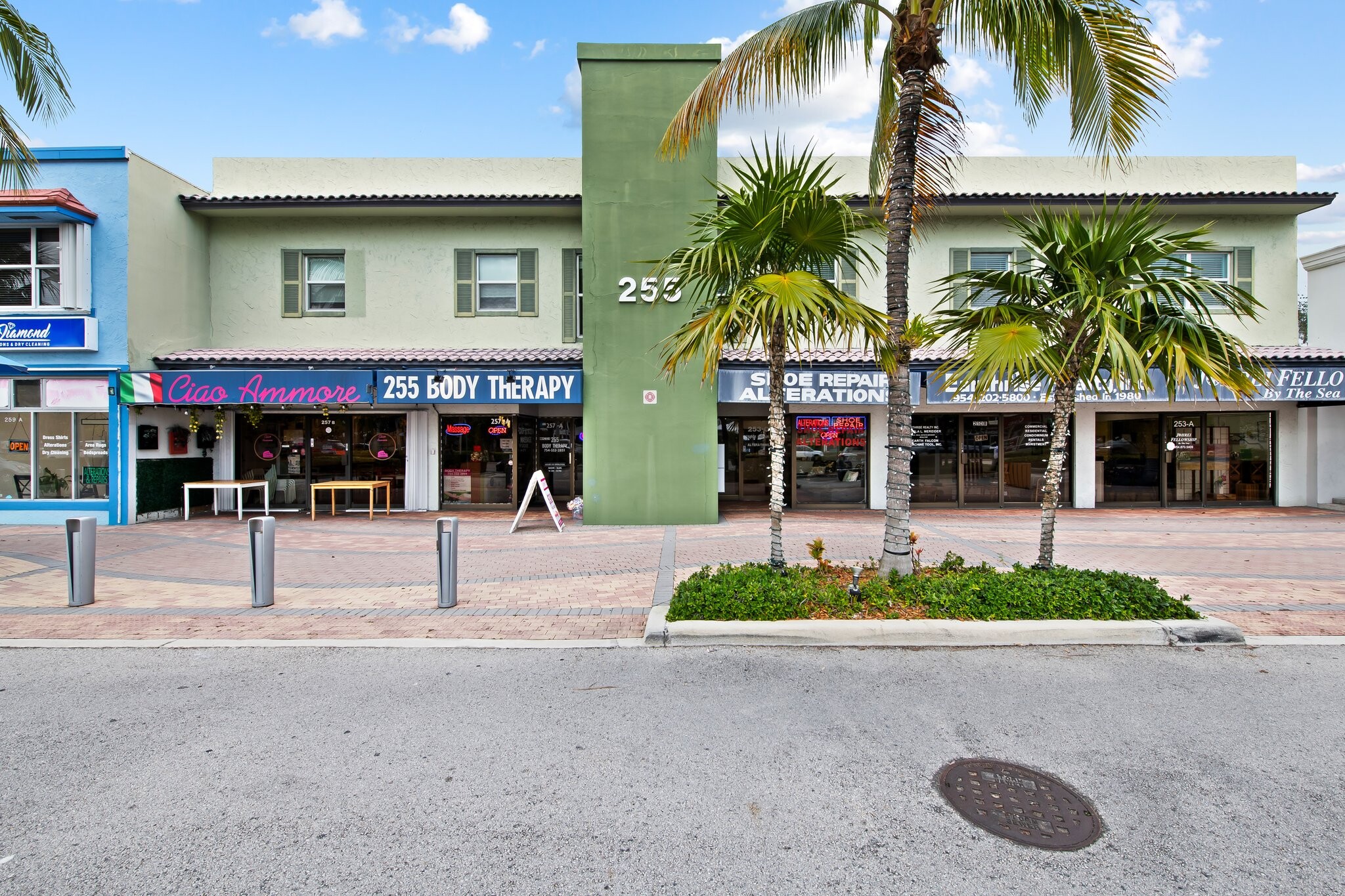 255 Commercial Blvd, Lauderdale-by-the-Sea, FL à louer Photo de l’immeuble– Image 1 sur 17