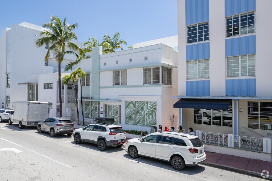 745 Collins Ave, Miami Beach, FL à vendre - Photo de l’immeuble – Image 1 sur 10