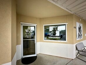 8736-8756 Ortega Park Dr, Navarre, FL à louer Photo intérieure– Image 2 sur 6