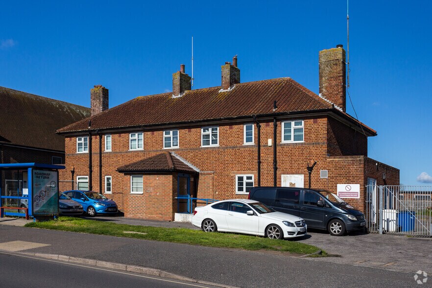 107 North Rd, Lancing à vendre - Photo de l’immeuble – Image 2 sur 3