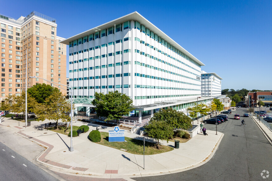 6505 Belcrest Rd, Hyattsville, MD à louer - Photo de l’immeuble – Image 2 sur 5
