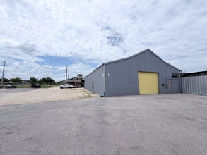 2915 S Zarzamora St, San Antonio, TX à louer Photo intérieure– Image 2 sur 12