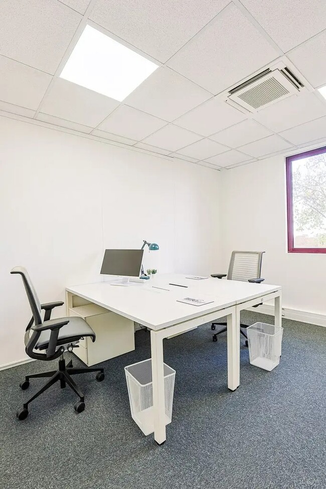 Plus de détails pour 99 Rue Pereire, Saint-Germain-en-Laye - Bureau à louer