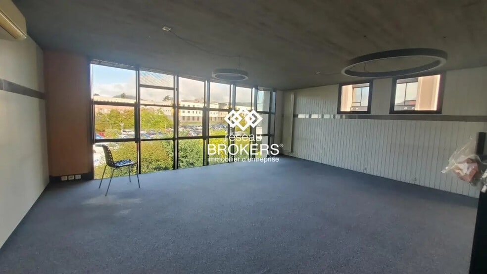 Bureau dans Epagny Metz-Tessy à louer - Photo de l’immeuble – Image 3 sur 7