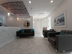 69 Kempster Ave, Ottawa, ON à vendre Photo intérieure– Image 2 sur 13