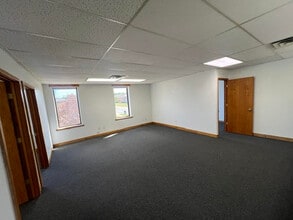 835 Louisa St, Lansing, MI à louer Photo intérieure– Image 2 sur 14