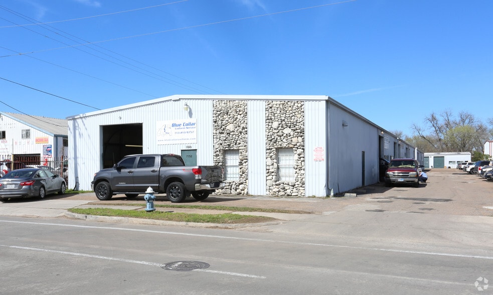 2120-2136 Wirtcrest Ln, Houston, TX à vendre - Photo principale – Image 1 sur 3