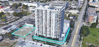 Plus de détails pour 275 NE 18th St, Miami, FL - Local commercial à vendre