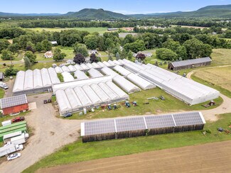 Plus de détails pour 216 Long Plain Rd, South Deerfield, MA - Spécialisé à vendre