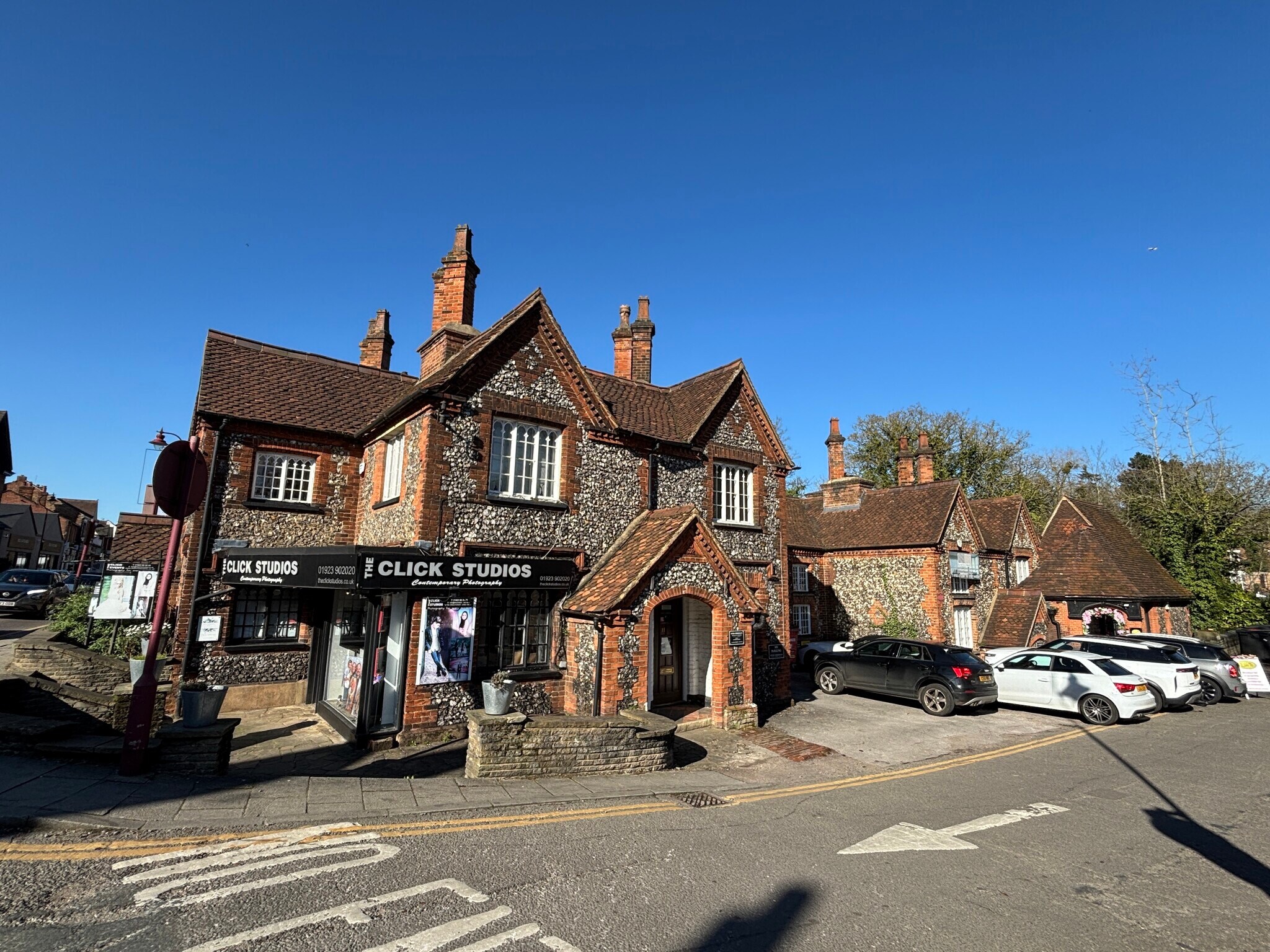 255 Watling St, Radlett à vendre Photo de l’immeuble– Image 1 sur 6