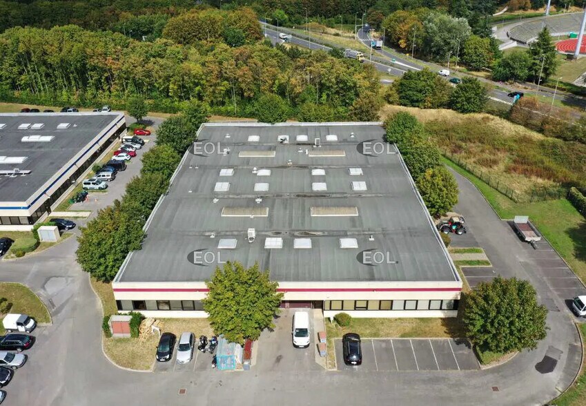 Local d’activités dans Bondoufle à louer - Photo de l’immeuble – Image 1 sur 1