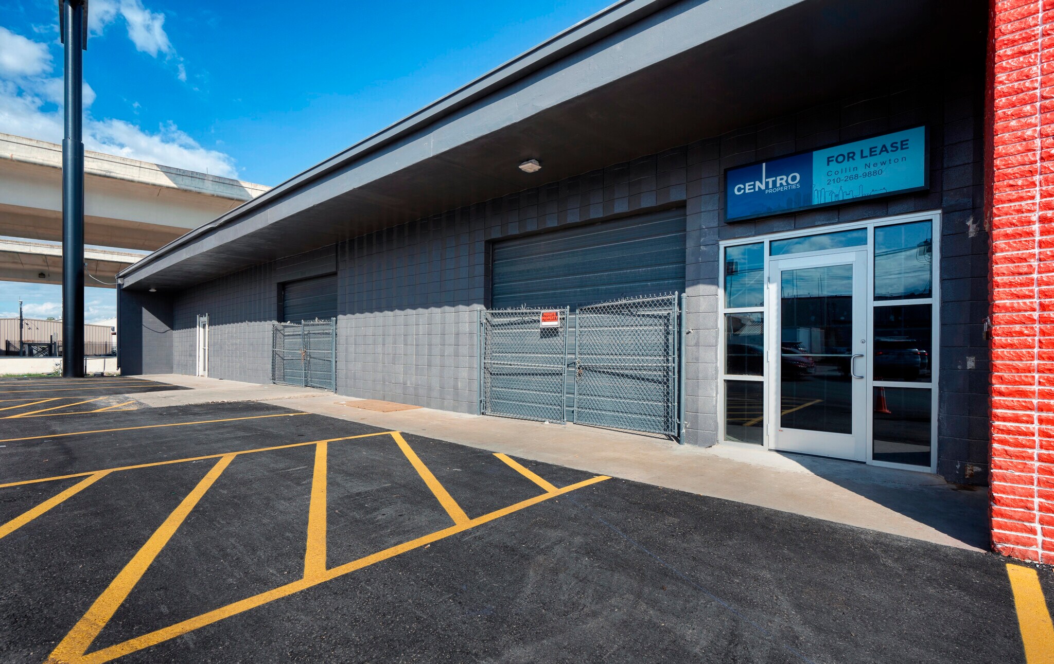 1350-1390 N Colorado St, San Antonio, TX à louer Photo principale– Image 1 sur 21