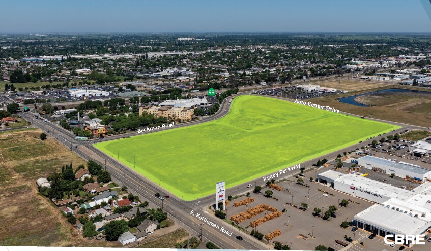 E Kettleman Ln, Lodi, CA à vendre - Aérien – Image 1 sur 3