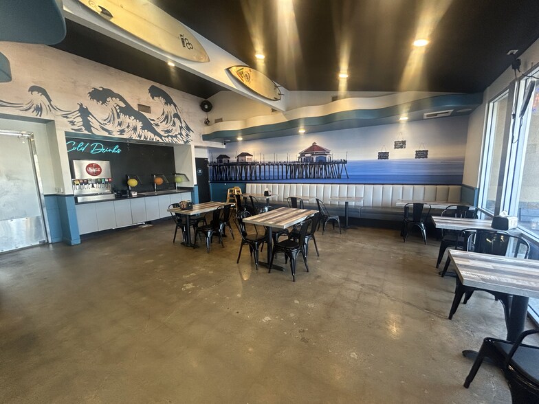 17941 Beach Blvd, Huntington Beach, CA à louer - Photo de l’immeuble – Image 1 sur 13