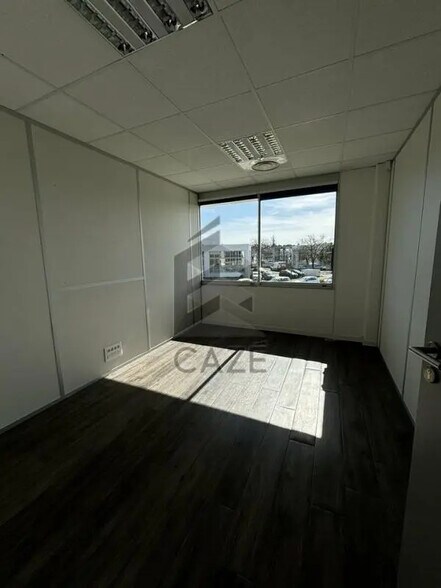 Bureau dans Mérignac à louer - Photo de l’immeuble – Image 3 sur 6