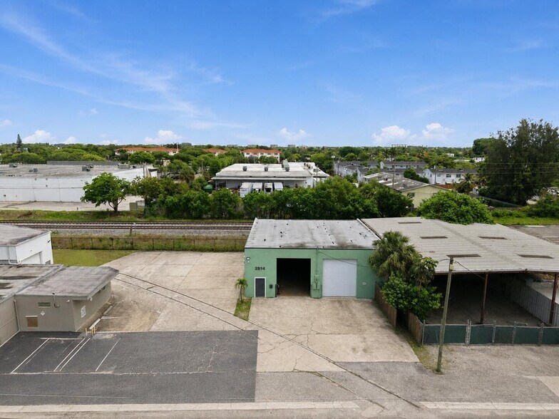 2514 Park St, Lake Worth, FL à louer - Photo de l’immeuble – Image 3 sur 4