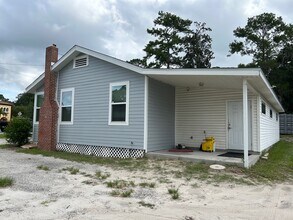 830 W Duval St, Lake City, FL à louer Photo intérieure– Image 2 sur 10